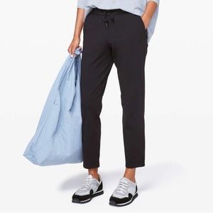 Lululemon On The Fly 7/8 Pant (size 8)